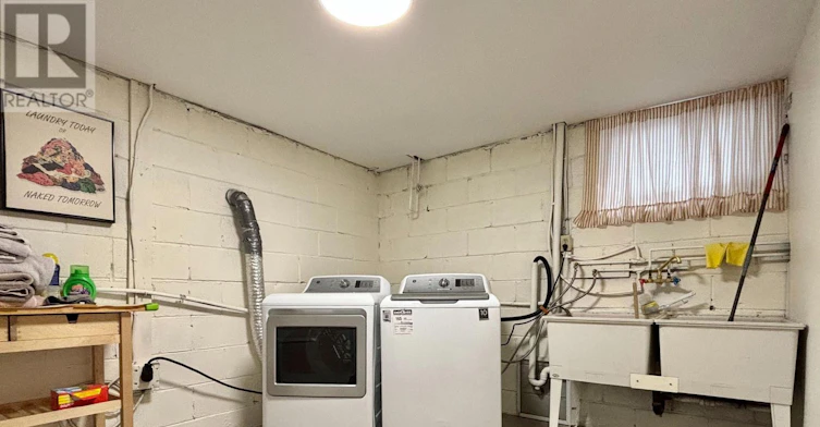 LOWER-260 Ranee Avenue, Toronto, ON, M6A 1N6 - 31