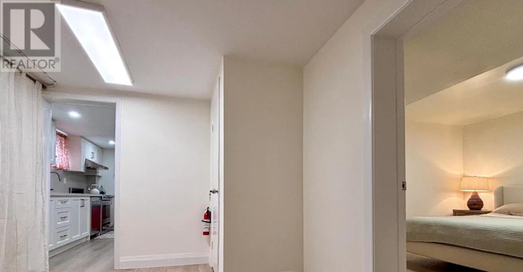 LOWER-260 Ranee Avenue, Toronto, ON, M6A 1N6 - 12