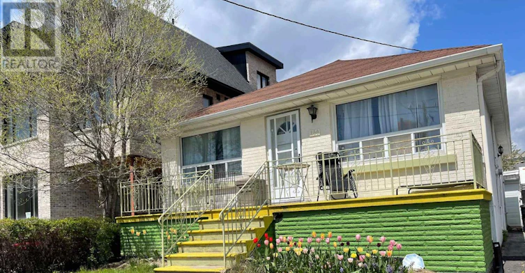 LOWER-260 Ranee Avenue, Toronto, ON, M6A 1N6