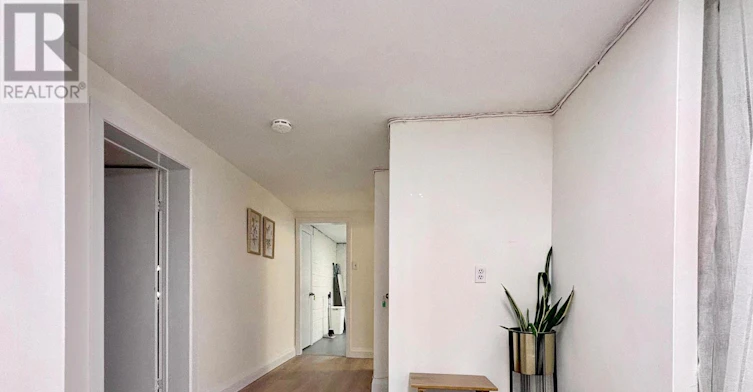 LOWER-260 Ranee Avenue, Toronto, ON, M6A 1N6 - 18