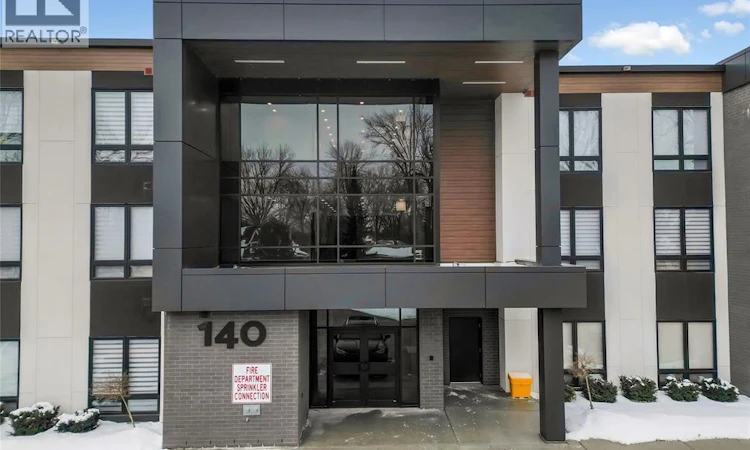 105-140 Main Street East