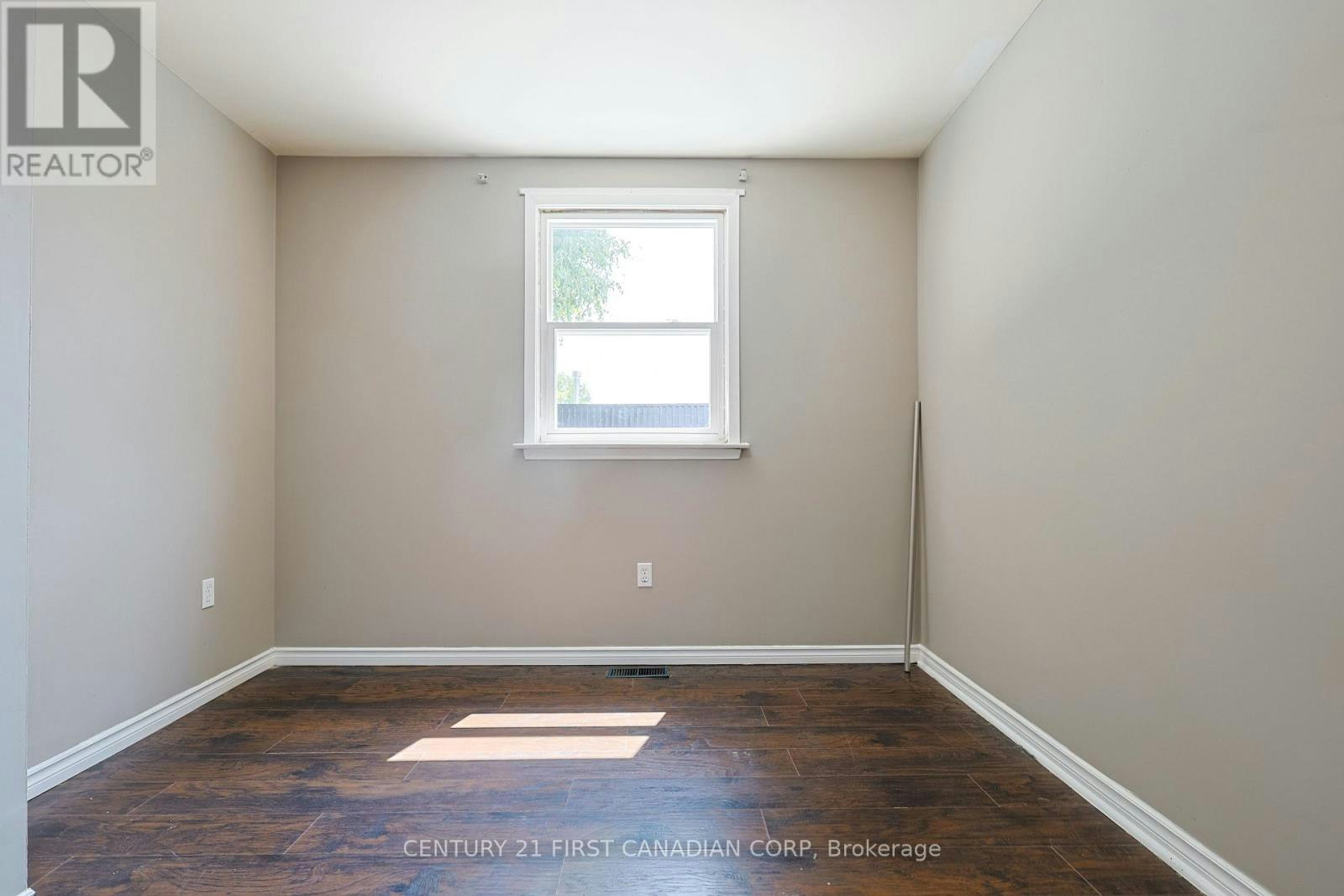 UPPER UNIT-1775 Oxford Street E, London, ON, N5V 2Z6 - 5