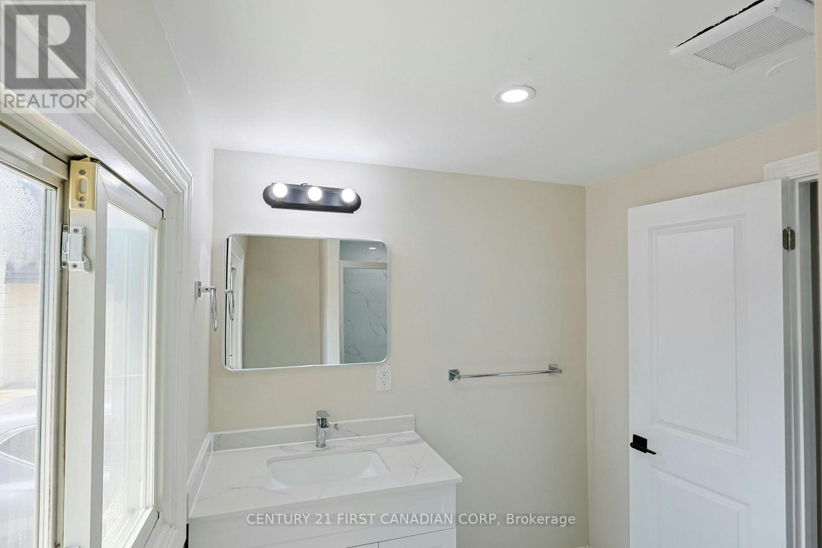 UPPER UNIT-1775 Oxford Street E, London, ON, N5V 2Z6 - 15