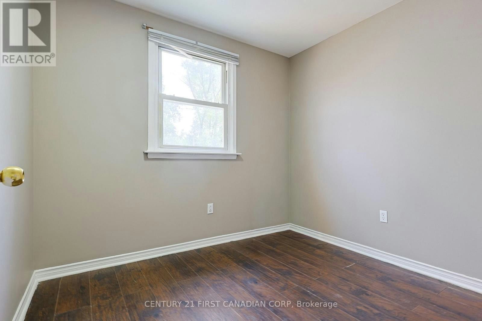 UPPER UNIT-1775 Oxford Street E, London, ON, N5V 2Z6 - 30