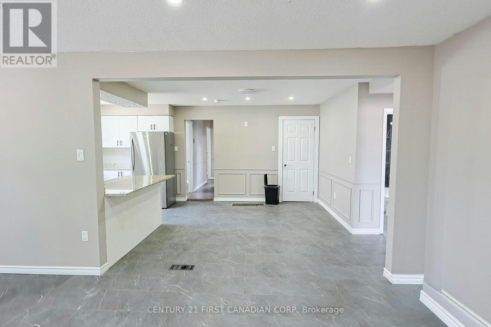 UPPER UNIT-1775 Oxford Street E, London, ON, N5V 2Z6 - 24