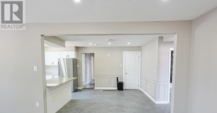 UPPER UNIT-1775 Oxford Street E, London, ON, N5V 2Z6 - 24