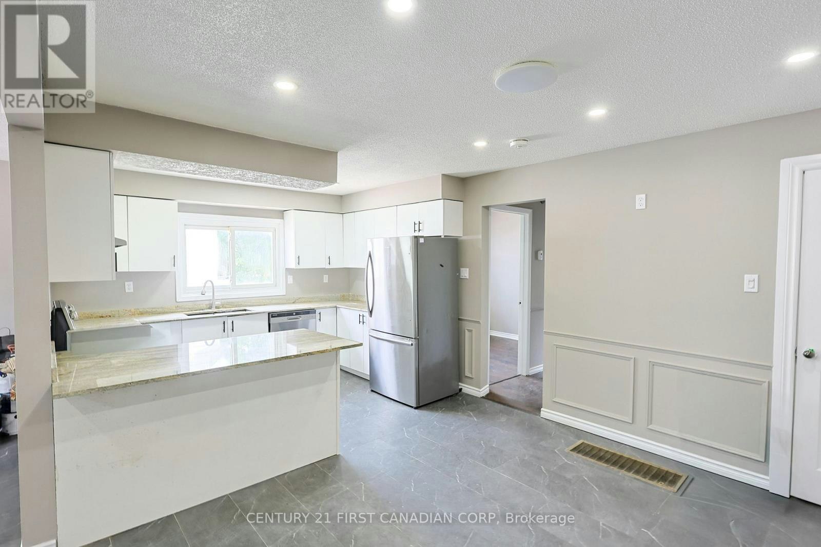 UPPER UNIT-1775 Oxford Street E, London, ON, N5V 2Z6 - 25