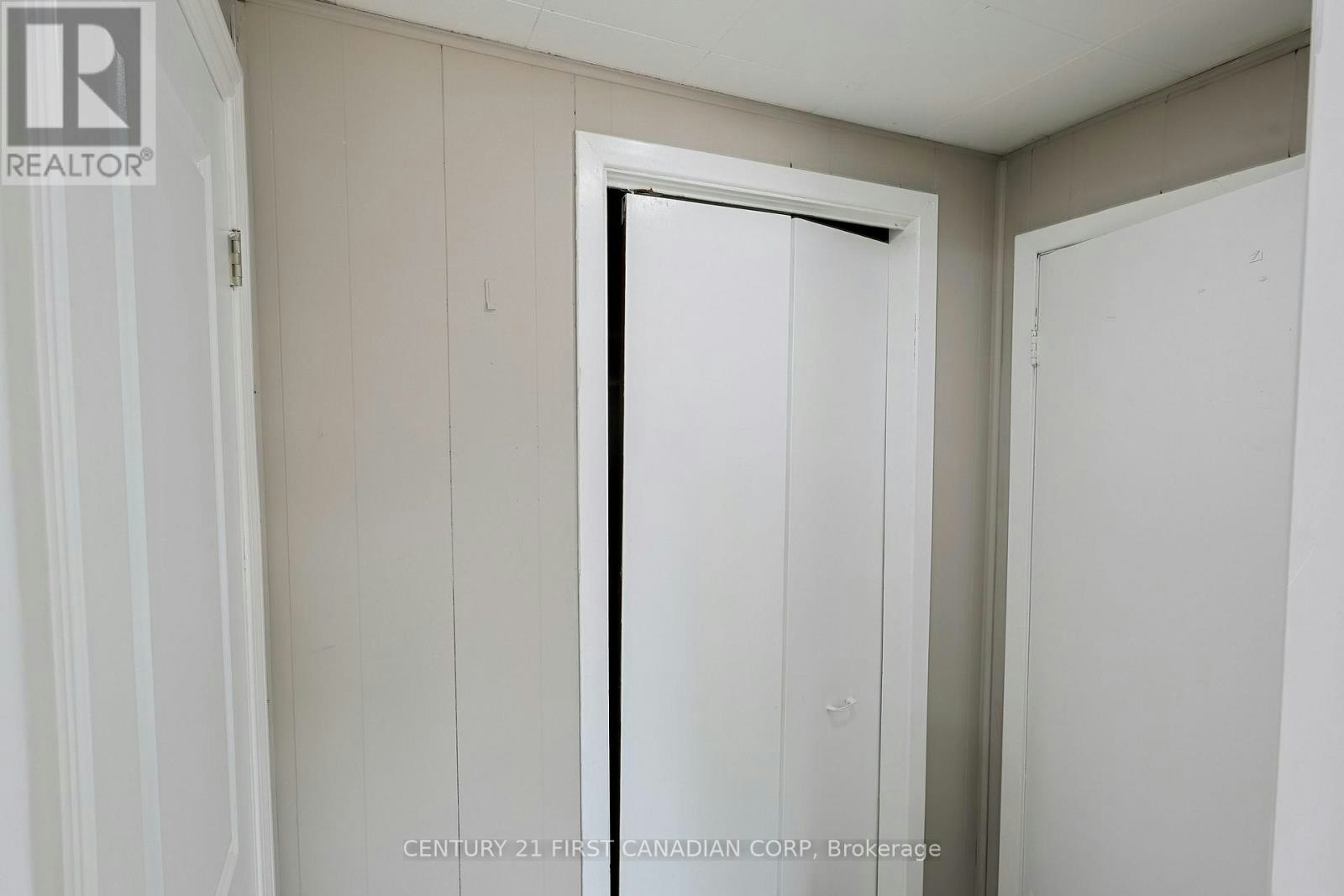 UPPER UNIT-1775 Oxford Street E, London, ON, N5V 2Z6 - 16