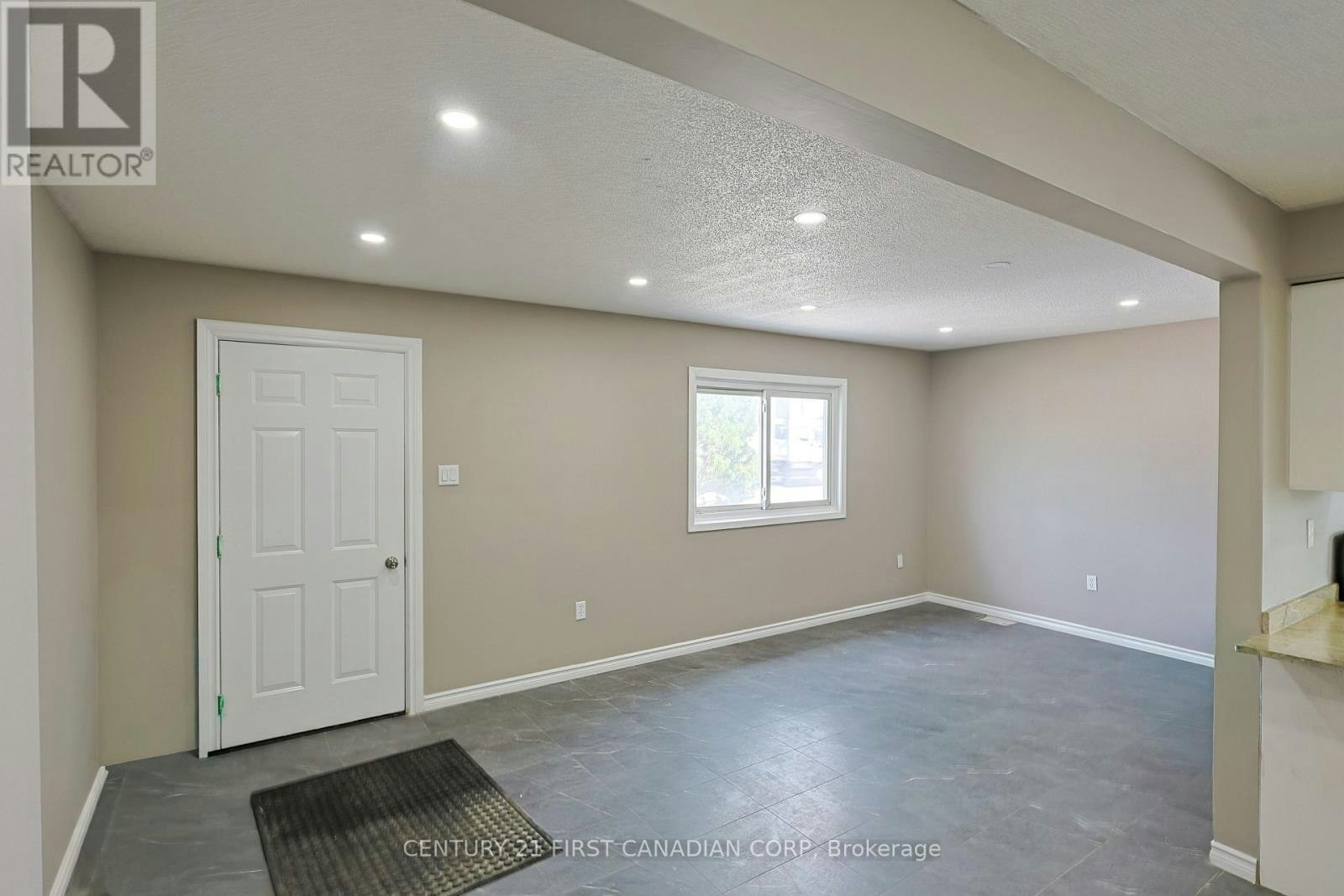 UPPER UNIT-1775 Oxford Street E, London, ON, N5V 2Z6 - 20