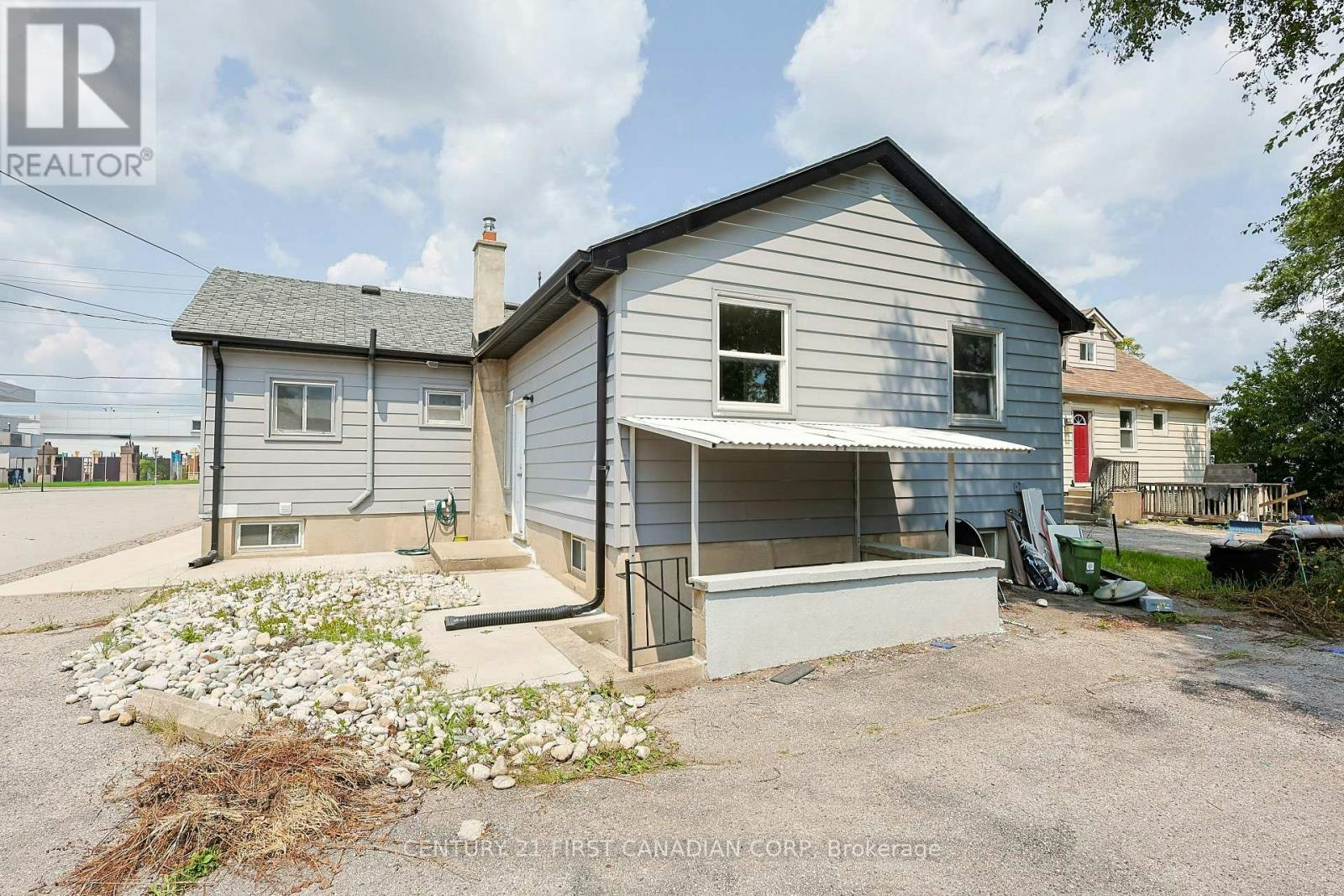 UPPER UNIT-1775 Oxford Street E, London, ON, N5V 2Z6 - 36