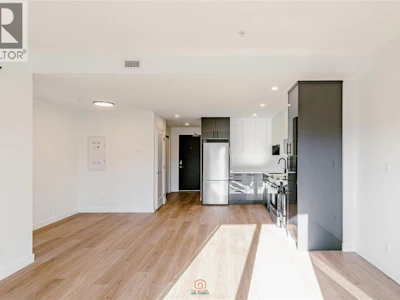 309-1380 Pridham Avenue - 5