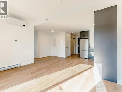 309-1380 Pridham Avenue - 3