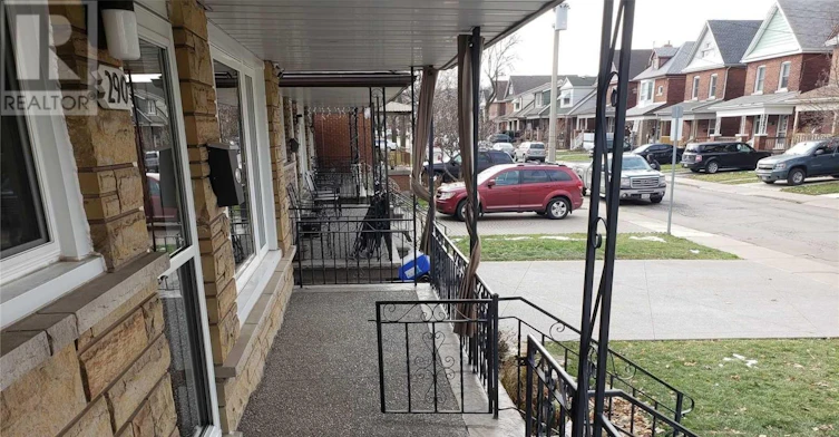 290 Balmoral Avenue N, Hamilton, ON, L8L 7S4 - 2