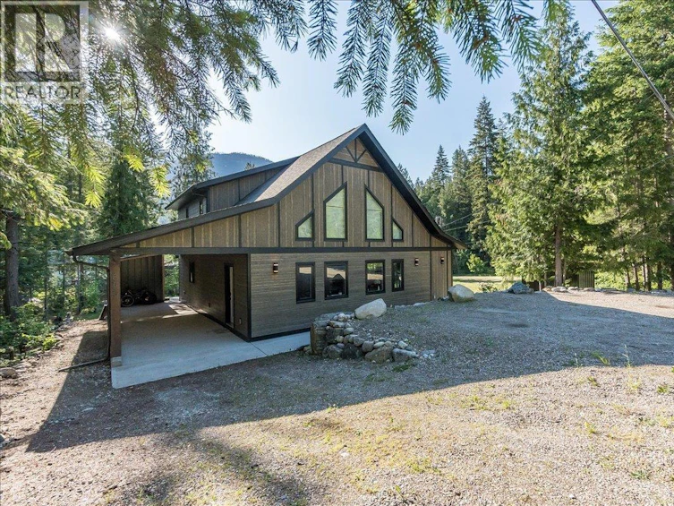 809 Slocan Street, Slocan, BC, V0G 2C0 - 44