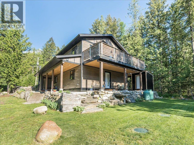 809 Slocan Street, Slocan, BC, V0G 2C0 - 6