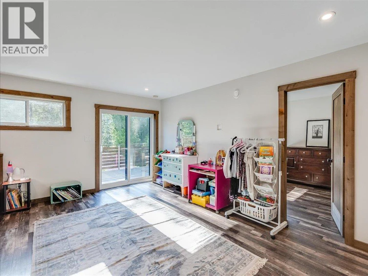 809 Slocan Street, Slocan, BC, V0G 2C0 - 29