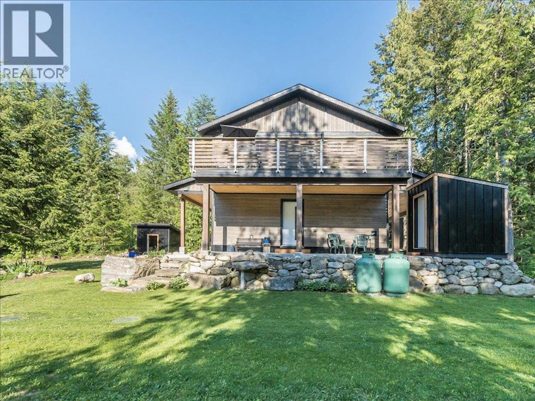 809 Slocan Street, Slocan, BC, V0G 2C0 - 5