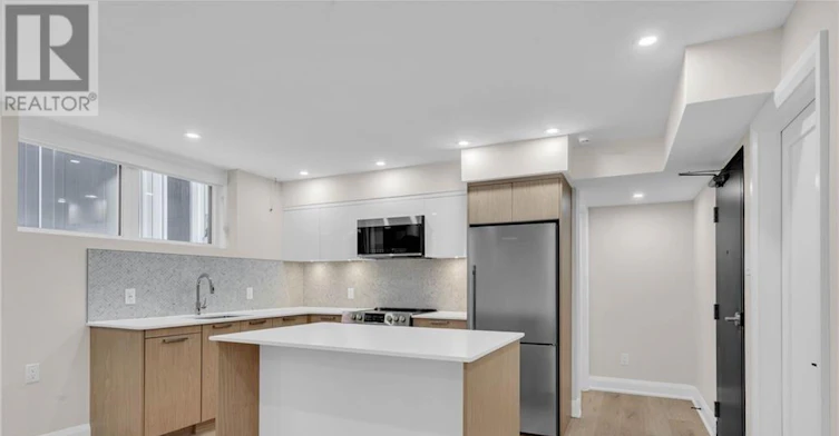 8-58 Florence Street, Ottawa, ON, K2P 0W7 - 3