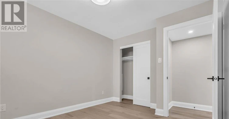 8-58 Florence Street, Ottawa, ON, K2P 0W7 - 9