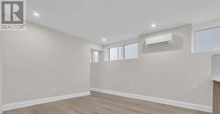 8-58 Florence Street, Ottawa, ON, K2P 0W7 - 7