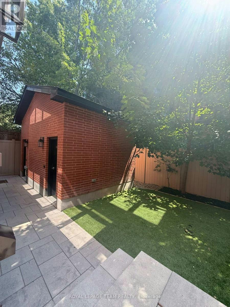 2-58 Florence Street, Ottawa, ON, K2P 0W7 - 13