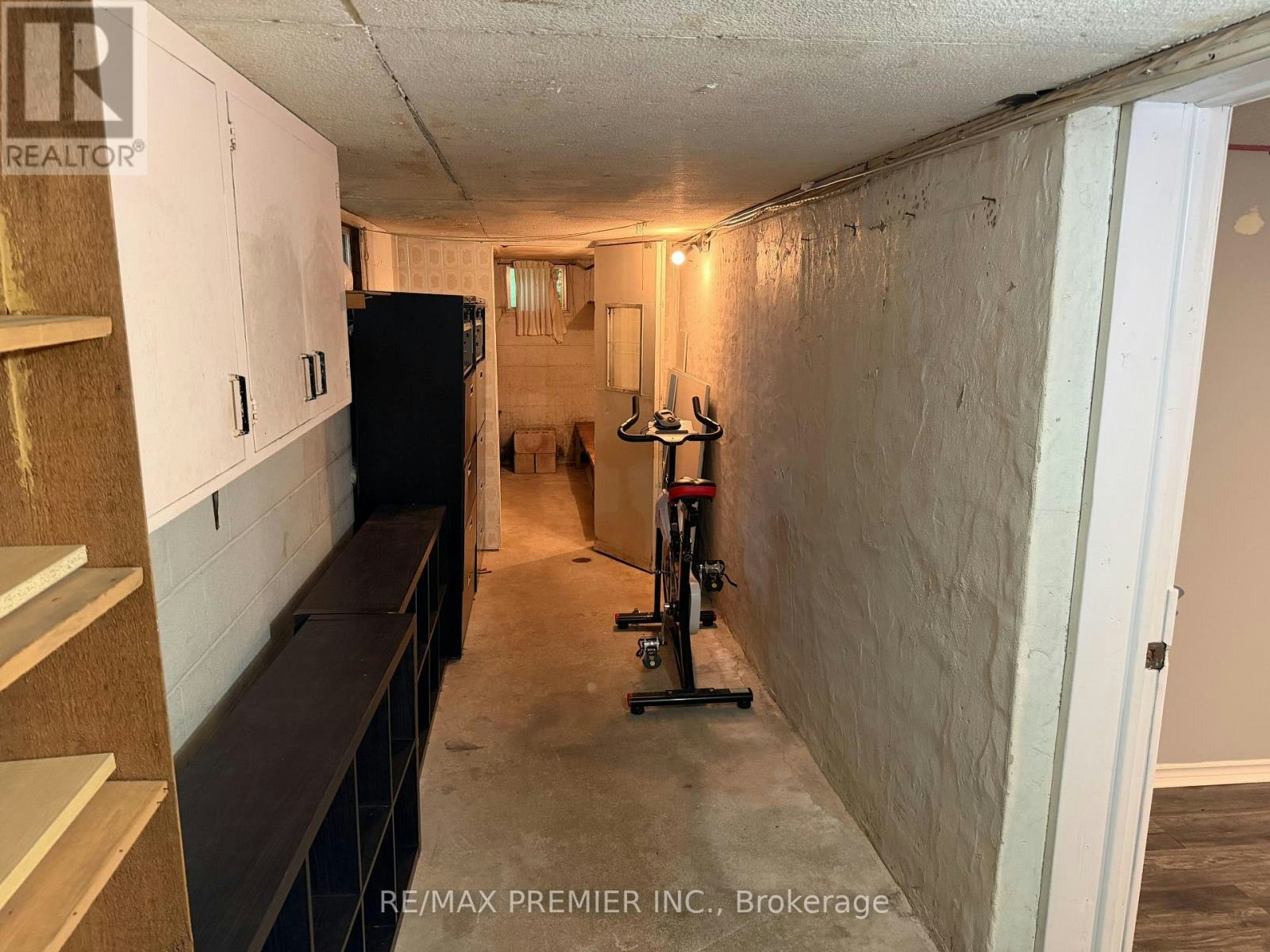 BSMT-404 Rustic Road, Toronto, ON, M6L 1W7 - 10