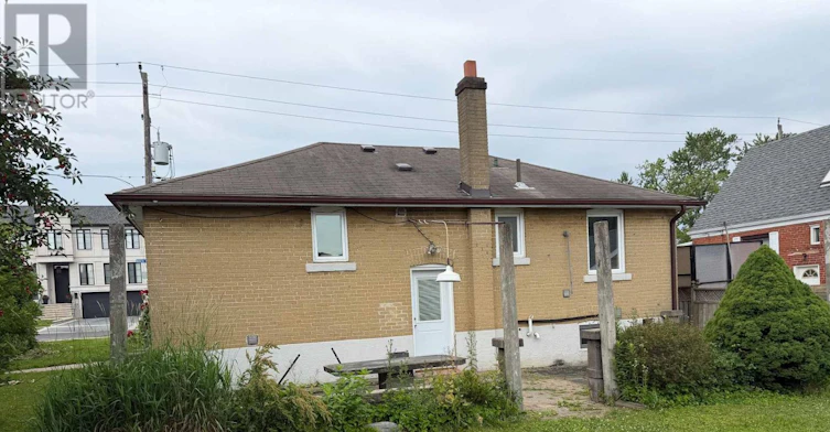 BSMT-404 Rustic Road, Toronto, ON, M6L 1W7 - 12
