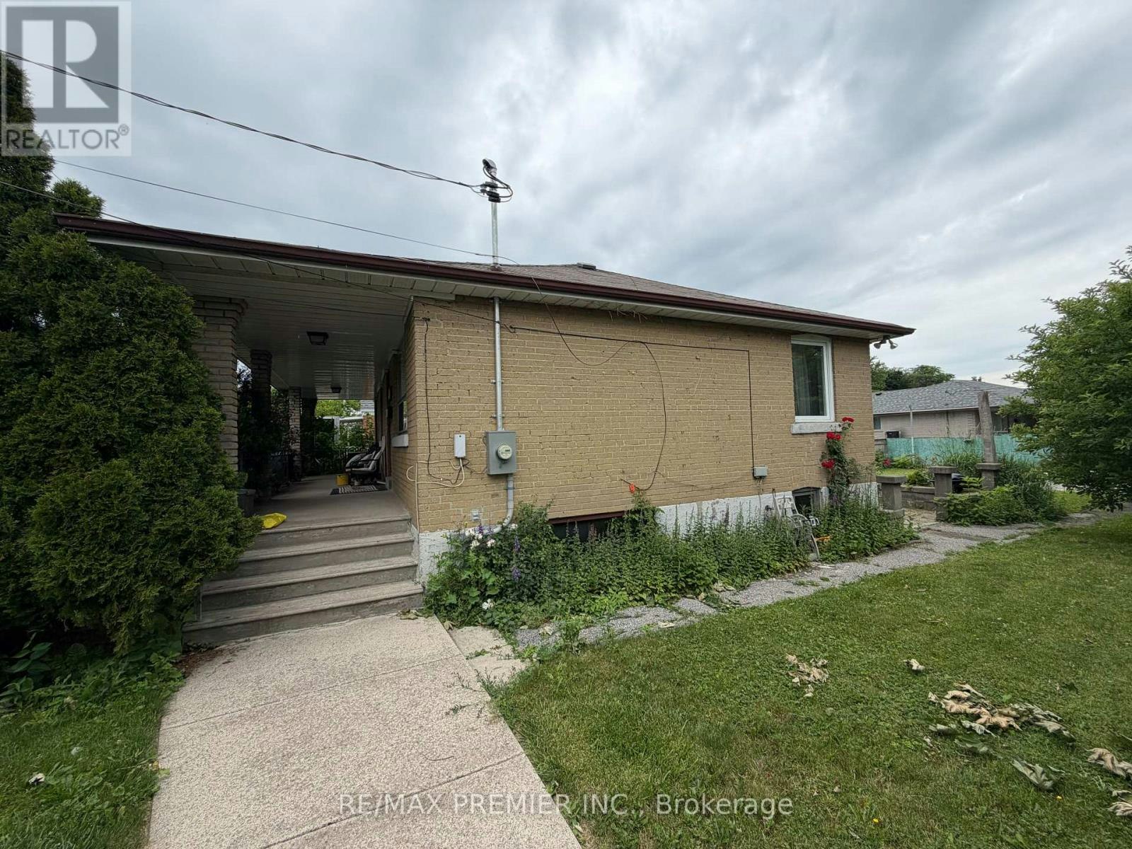 BSMT-404 Rustic Road, Toronto, ON, M6L 1W7 - 13