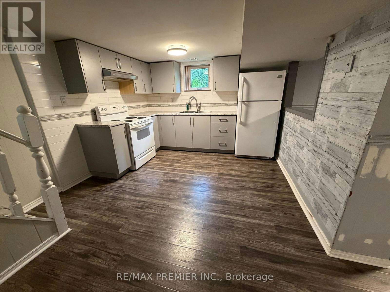 BSMT-404 Rustic Road, Toronto, ON, M6L 1W7 - 2