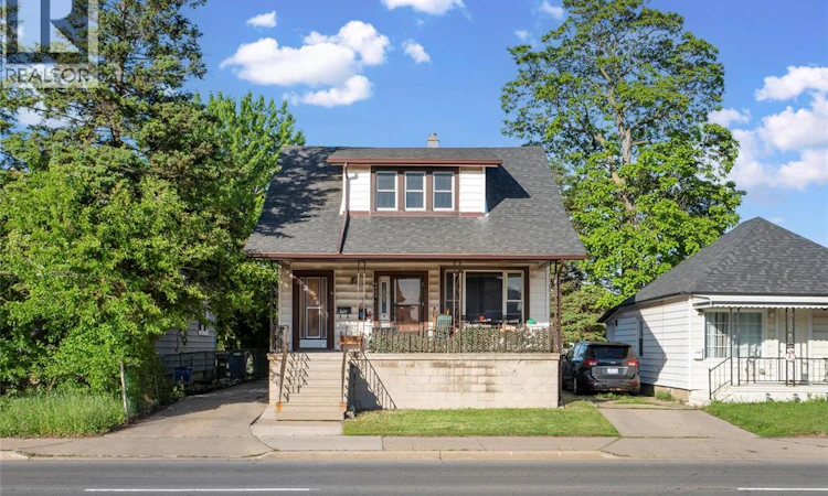 2404 Howard Avenue