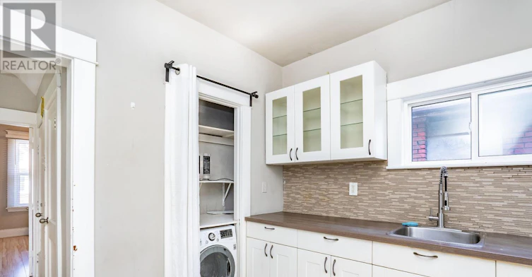 UPPER-25 Spadina Avenue, Hamilton, ON, L8M 2W8 - 5