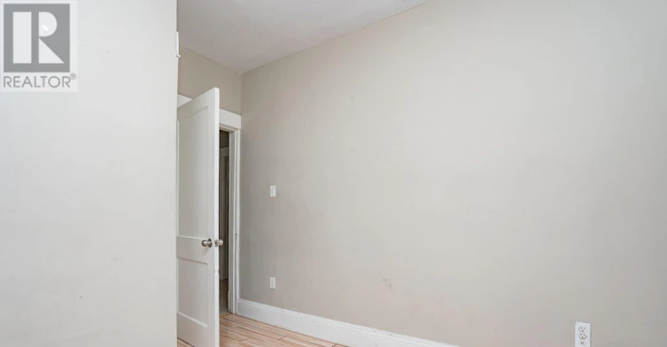 UPPER-25 Spadina Avenue, Hamilton, ON, L8M 2W8 - 8