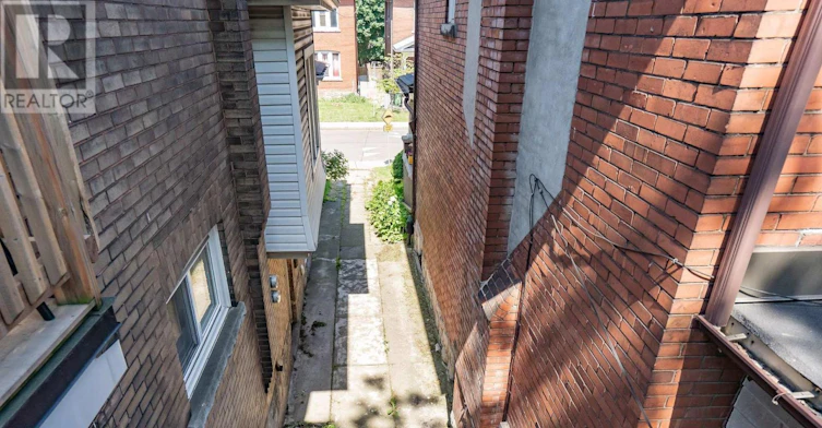 UPPER-25 Spadina Avenue, Hamilton, ON, L8M 2W8 - 20
