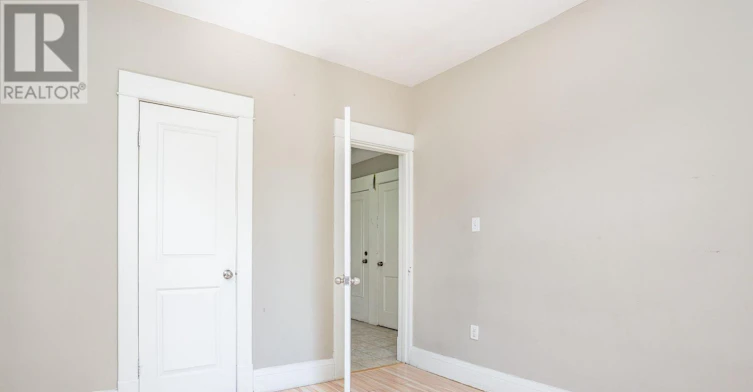 UPPER-25 Spadina Avenue, Hamilton, ON, L8M 2W8 - 13