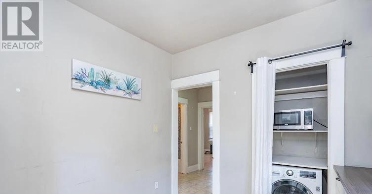 UPPER-25 Spadina Avenue, Hamilton, ON, L8M 2W8 - 6