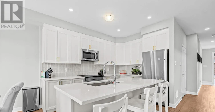 301 Elsie Macgill Walk, Ottawa, ON, K2W 0L1 - 7