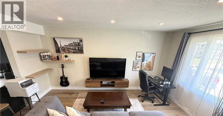 B-75 Lillian Drive, Waterloo, ON, N2J 4J8 - 3