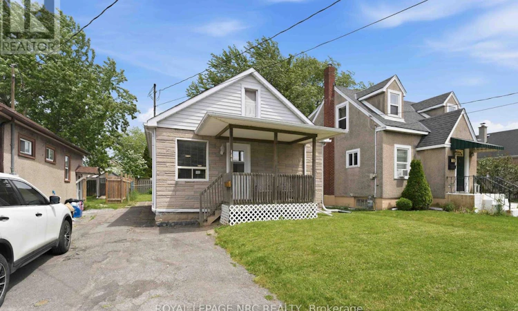 144 Mcalpine Avenue S