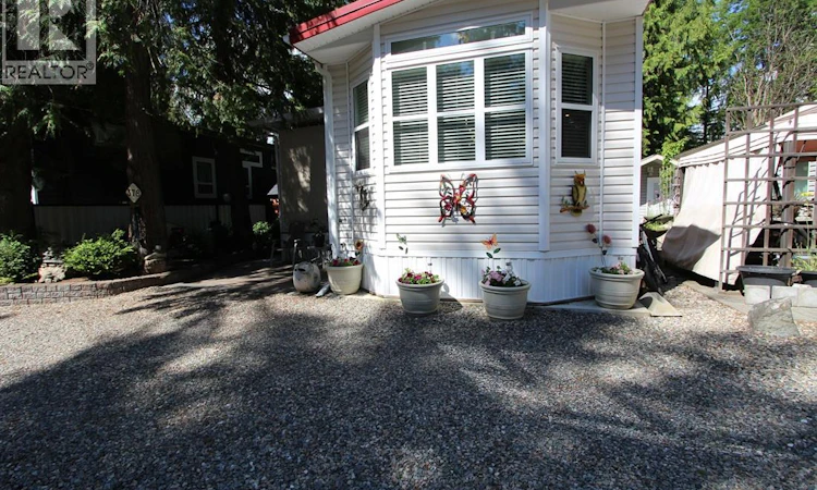 378-3980 Squilax Anglemont Road