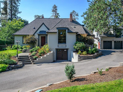 2202 26 Street - 2