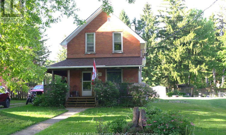 1062 Howick Street