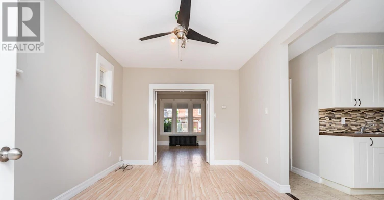 MAIN-25 Spadina Avenue, Hamilton, ON, L8M 2W8 - 11