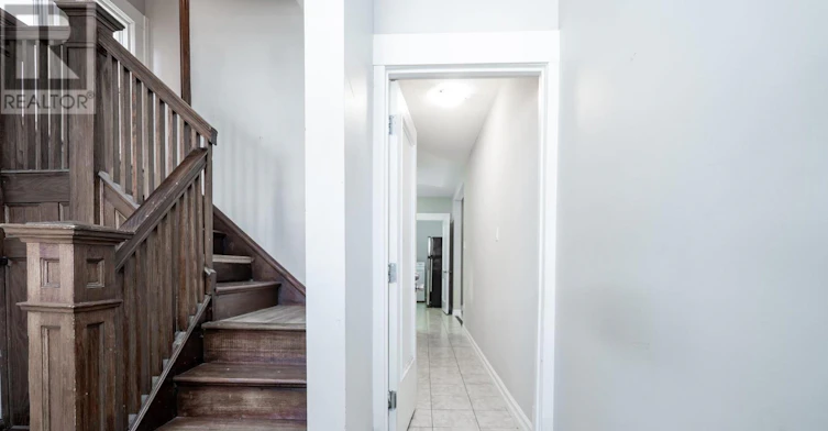 MAIN-25 Spadina Avenue, Hamilton, ON, L8M 2W8 - 4