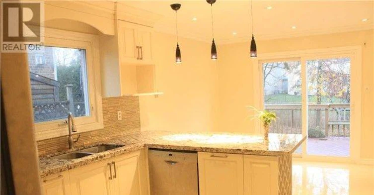51 Topham Crescent, Richmond Hill, ON, L4C 9H2 - 9