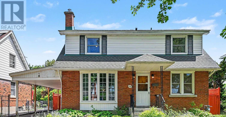 1156 Emperor Avenue W, Ottawa, ON, K1Z 8C2 - 2