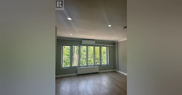 APT2-552A Sheppard Avenue W, Toronto, ON, M3H 2R9