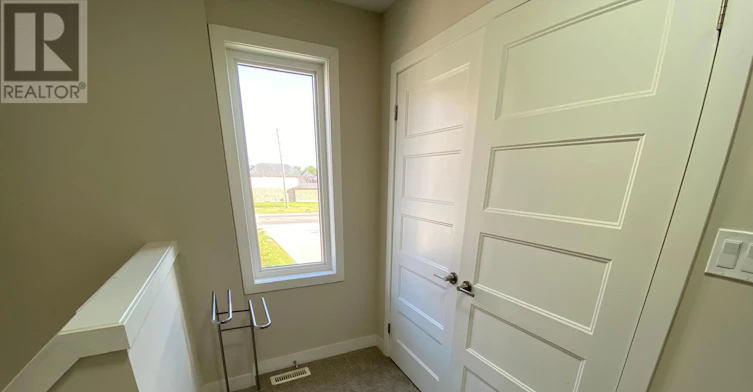 939-939 Village Square WEST, London, ON, N6H 5J9 - 16