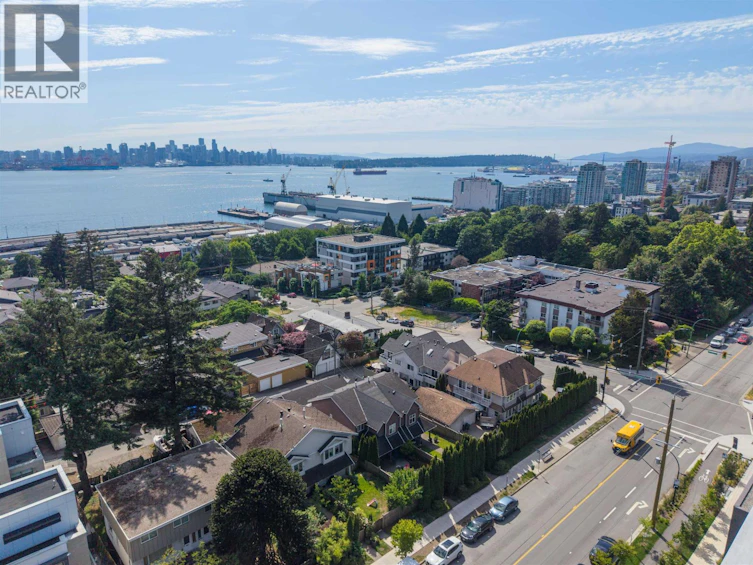409-411 417-419 E 3rd Street, North Vancouver, BC, V7L 1G3