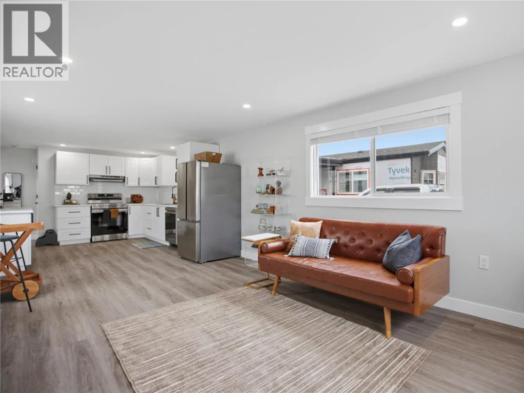 3P-3 Pluto Drive, Kamloops, BC, V2B 1A6 - 12
