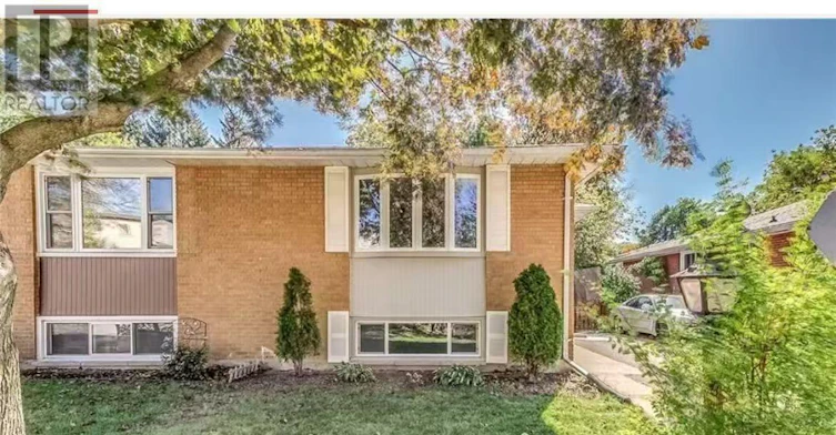 657 Sevilla Park Place, London, ON, N5Y 4H9